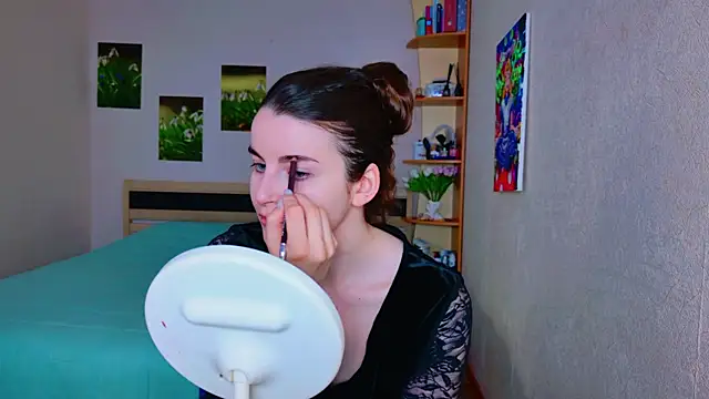 Snapshot of Miss_Arwen chatting on 03-11-25, 03:04 Miss Arwen online show from 03-11-25, 03:04