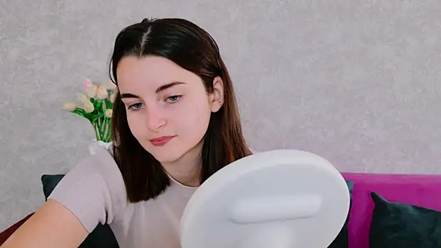 Snapshot of Miss_Arwen chatting on 09-18-25, 05:10 Miss Arwen online show from 09-18-25, 05:10