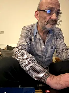 Shyboy817 online show from 11-10-25, 01:32