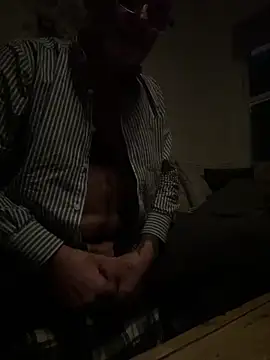 Shyboy817 online show from 02-01-26, 01:48