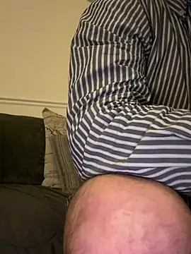 Shyboy817 online show from 02-04-26, 07:42