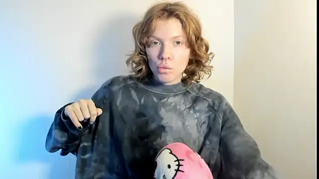 Snapshot of StellaDavis chatting on 10-16-25, 09:06 StellaDavis online show from 10-16-25, 09:06