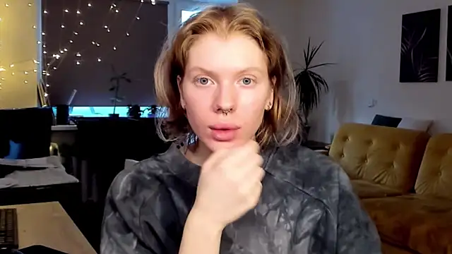 Snapshot of StellaDavis chatting on 02-13-25, 01:37 StellaDavis online show from 02-13-25, 01:37