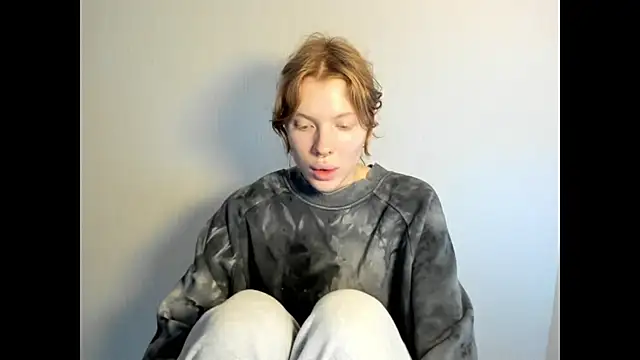 Snapshot of StellaDavis chatting on 11-27-25, 08:04 StellaDavis online show from 11-27-25, 08:04