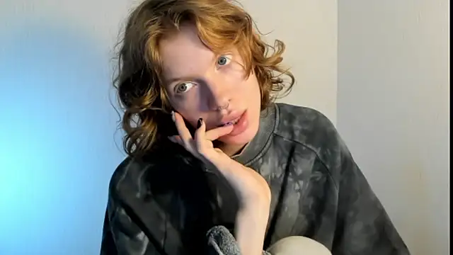 Snapshot of StellaDavis chatting on 10-10-25, 08:26 StellaDavis online show from 10-10-25, 08:26