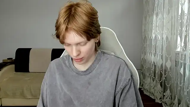 Snapshot of StellaDavis chatting on 06-05-26, 12:11 StellaDavis online show from 06-05-26, 12:11