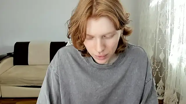 Snapshot of StellaDavis chatting on 05-05-26, 10:40 StellaDavis online show from 05-05-26, 10:40