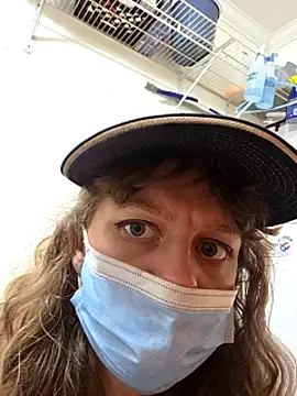 Snapshot of AriellaTaylor chatting on 03-18-25, 02:08 AriellaTaylor online show from 03-18-25, 02:08