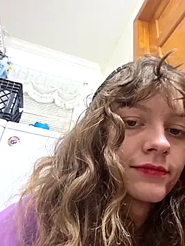 Snapshot of AriellaTaylor chatting on 03-22-25, 06:00 AriellaTaylor online show from 03-22-25, 06:00