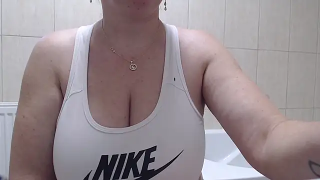 Snapshot of newamyy chatting on 02-28-26, 06:24 newamyy online show from 02-28-26, 06:24