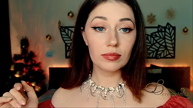 MissBeverlyMills online show from 12-25-24, 11:33