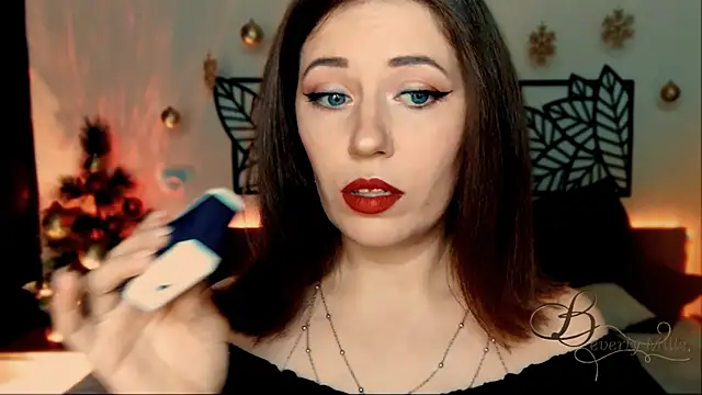 MissBeverlyMills online show from 12-21-24, 06:11