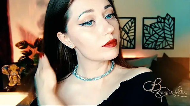 MissBeverlyMills online show from 03-22-25, 04:15