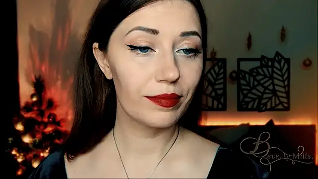 MissBeverlyMills online show from 12-19-24, 09:38