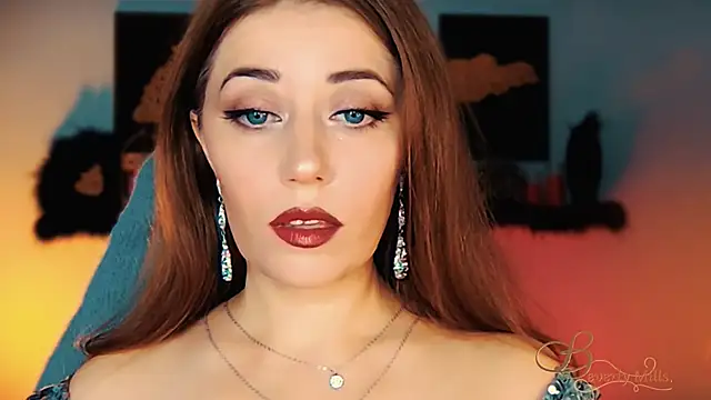 MissBeverlyMills online show from 11-10-25, 02:27