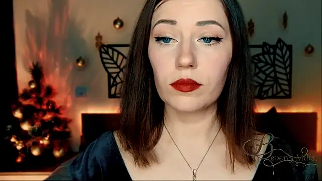 MissBeverlyMills online show from 12-19-24, 06:12