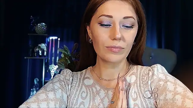 MissBeverlyMills online show from 04-14-26, 04:23