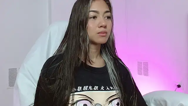 Snapshot of hantonella_ chatting on 11-02-25, 01:49 hantonella online show from 11-02-25, 01:49