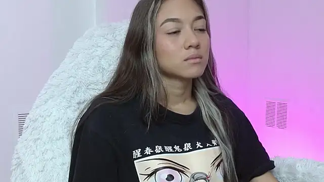 Snapshot of hantonella_ chatting on 12-05-25, 03:21 hantonella online show from 12-05-25, 03:21