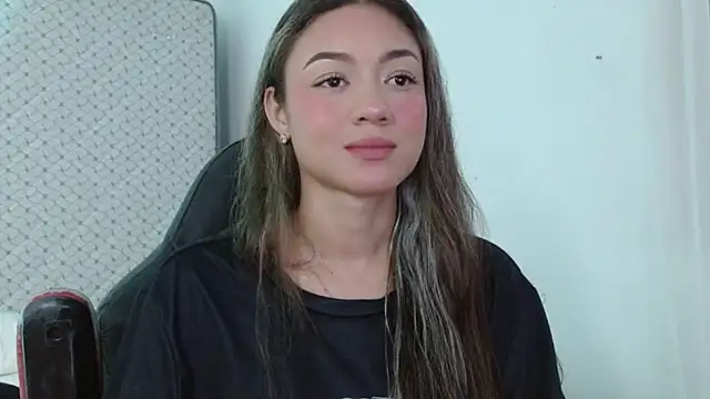 Snapshot of hantonella_ chatting on 06-10-26, 01:23 hantonella online show from 06-10-26, 01:23