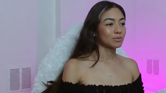 Snapshot of hantonella_ chatting on 11-28-25, 03:34 hantonella online show from 11-28-25, 03:34