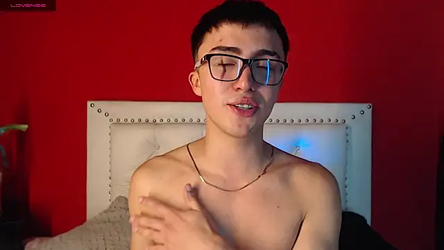 santi-fabulous online show from 12-30-24, 04:42