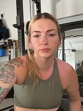 MaggieMayI89 online show from 06-19-26, 05:52