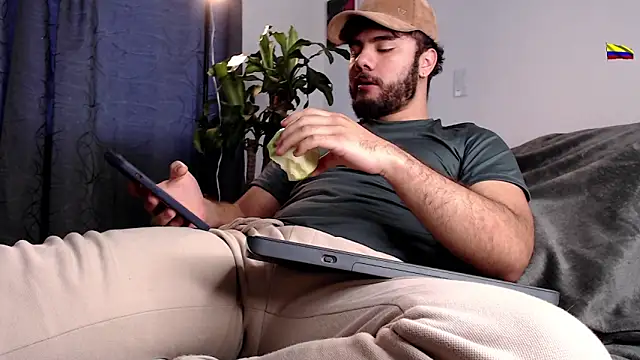 caprywilliams online show from 11-14-25, 12:31