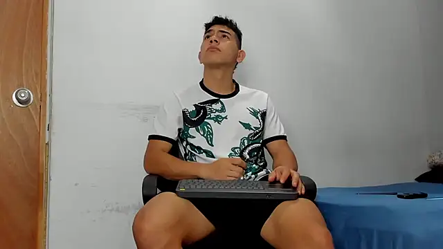 andrew rose  online show from 04-09-26, 08:15