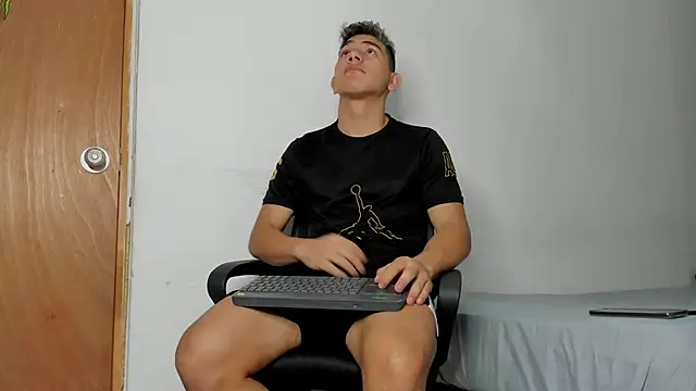 andrew rose  online show from 01-09-26, 06:59