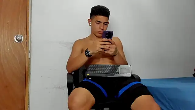 andrew rose  online show from 04-09-26, 06:19