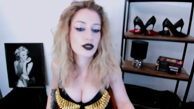 Snapshot of AlissaLips chatting on 05-21-26, 05:32 AlissaLips online show from 05-21-26, 05:32