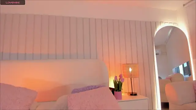 Megan-holly online show from 03-26-26, 08:07