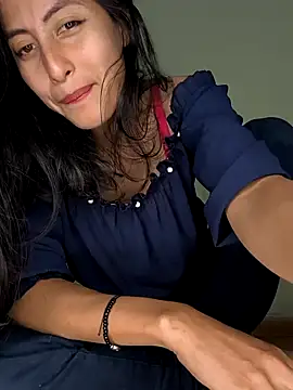 Snapshot of Anahi_cake chatting on 03-11-25, 04:19 Anahi cake online show from 03-11-25, 04:19