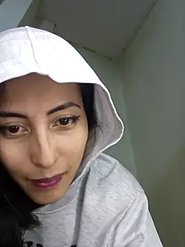 Snapshot of Anahi_cake chatting on 02-25-25, 05:51 Anahi cake online show from 02-25-25, 05:51