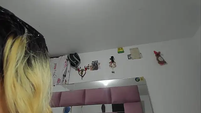 Snapshot of bigcock_iris08 chatting on 11-14-25, 08:34 bigcock iris08 online show from 11-14-25, 08:34