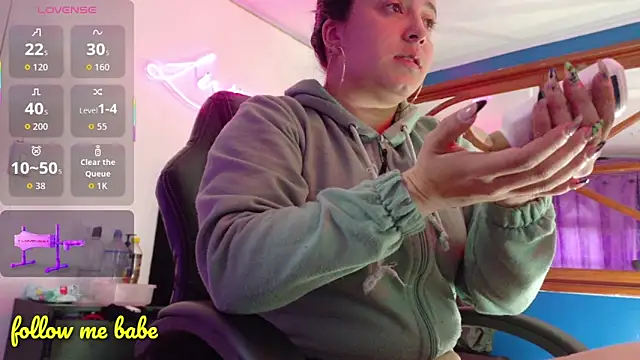 Lina23  online show from 10-20-25, 11:55