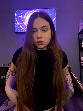 Vikki toriya online show from 11-12-25, 12:26