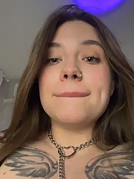 Vikki toriya online show from 04-17-26, 06:33