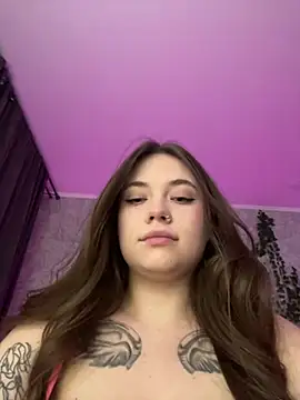 Vikki toriya online show from 02-14-25, 05:25