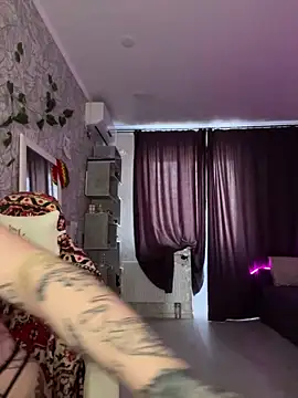 Vikki toriya online show from 03-06-25, 01:14