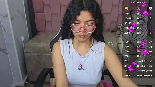 victoria castillo b online show from 01-11-26, 03:19