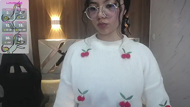 victoria castillo b online show from 10-25-25, 03:06