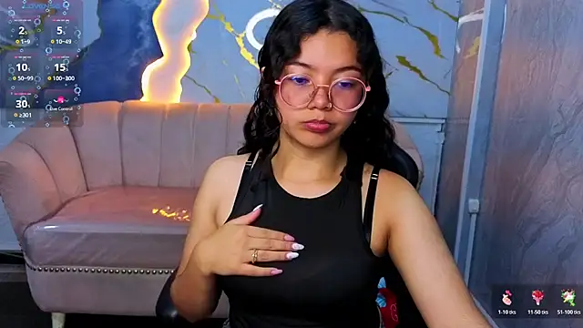 victoria castillo b online show from 04-19-26, 03:07