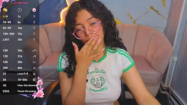 victoria castillo b online show from 03-19-26, 03:12