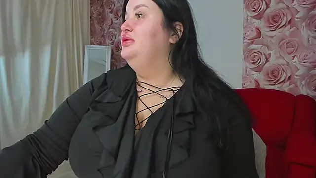 Snapshot of MonaSteele chatting on 02-21-25, 06:29 MonaSteele online show from 02-21-25, 06:29