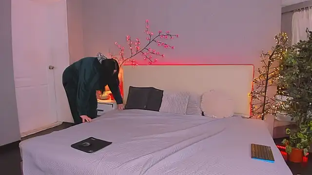 Snapshot of MonaSteele chatting on 02-03-26, 06:57 MonaSteele online show from 02-03-26, 06:57