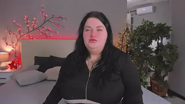 Snapshot of MonaSteele chatting on 02-04-26, 02:01 MonaSteele online show from 02-04-26, 02:01