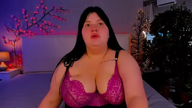 Snapshot of MonaSteele chatting on 06-02-26, 12:16 MonaSteele online show from 06-02-26, 12:16