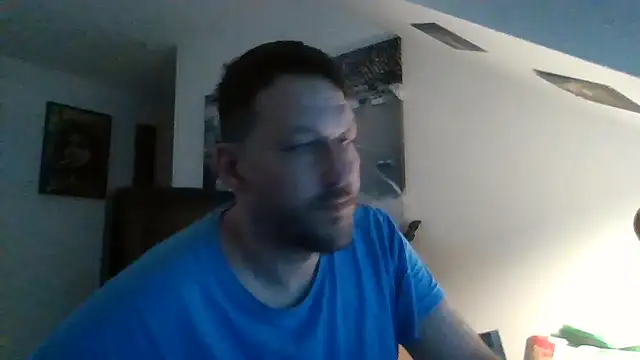 Snapshot of BennyLommy chatting on 02-12-25, 04:33 BennyLommy online show from 02-12-25, 04:33